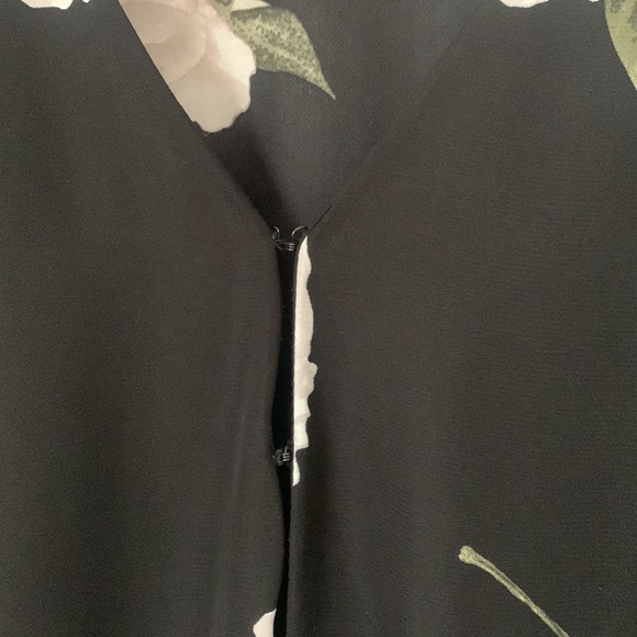 Flowered Peplum Blouse - Picture 2 of 6